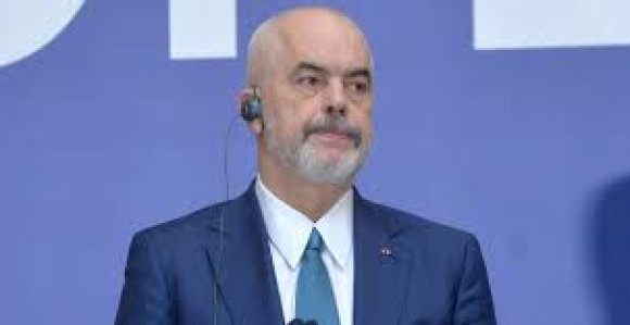 Rama o Kurtiju: Čita ankete i skuplja poene