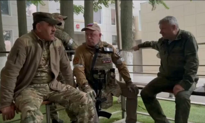 Prigožin zaprijetio da će krenuti na Moskvu, oklopna vozila na ulicama grada