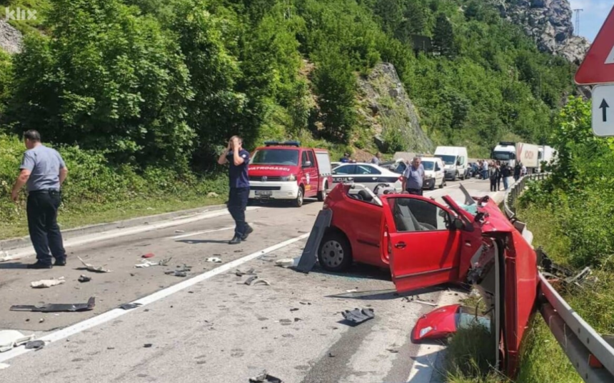 У судару код Јабланице  једна особа погинула