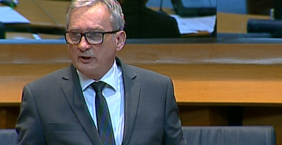 Bosić u Berlinu: Nemojte kažnjavati građane, političari snose odgovornost