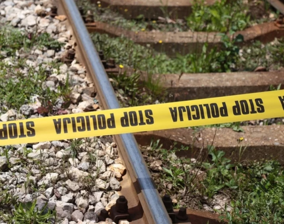 Због ТикТока се попели на воз па их ударила струја