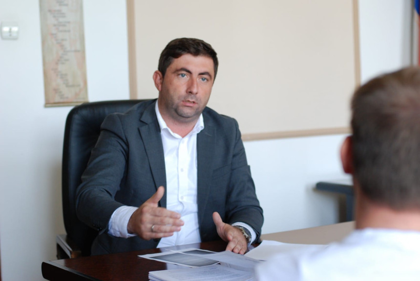Poziv Viškoviću, Miniću i Košarcu na hitan sastanak