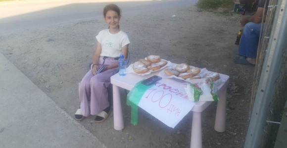 Malena Nina prodaje krofne da pomogne liječenje tate