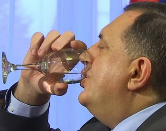 Dodik odlučio sve resurse Srpske da preda Kini