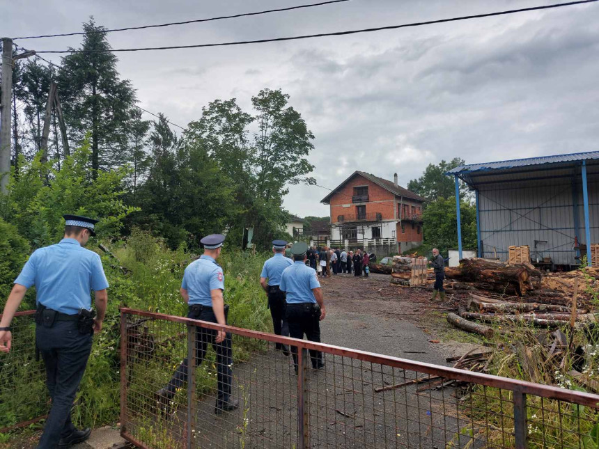 N. Grad: Spriječio služenje parastosa palim borcima