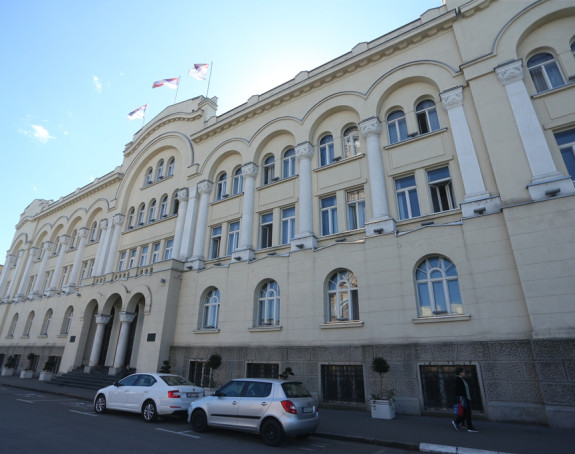"Gradonačelnik da odgovori na pitanje i objasni..."