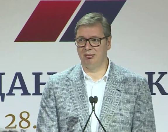 Vučić: Borite se za obične ljude, brinite o njima