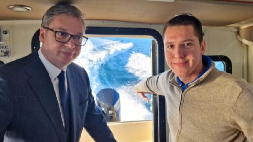 Vučić: Uperili su puške u njega i pitali 'Ime oca?'