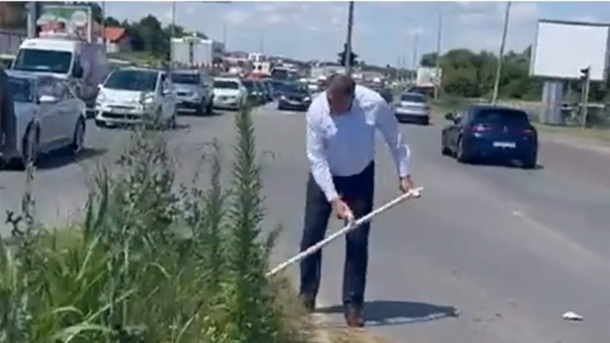 "Ne može obezbijediti košenje trave, a ko fol mijenja Ustavni sud?!"