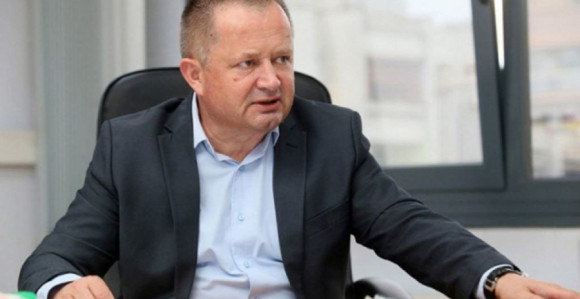Borba za fotelju, na računu čeka 200 miliona KM
