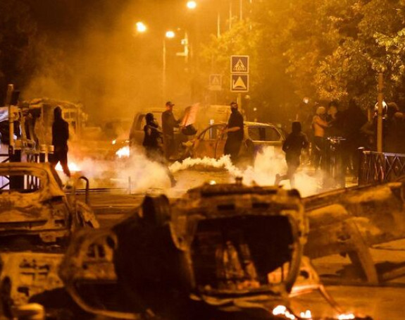 Uhapšeno 667 osoba, povrijeđeno 250 policajaca