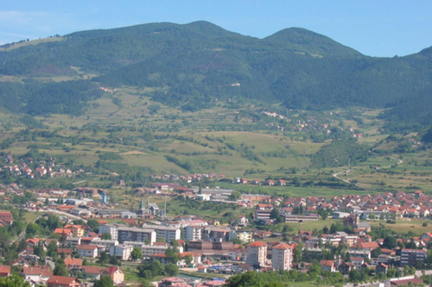 Načelnik u opštini uhljebio svoju i ženinu rodbinu