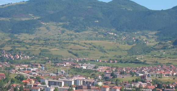 Načelnik u opštini uhljebio svoju i ženinu rodbinu