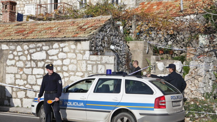 Pronađeni kokain, marihuana, puška, municija za pištolj