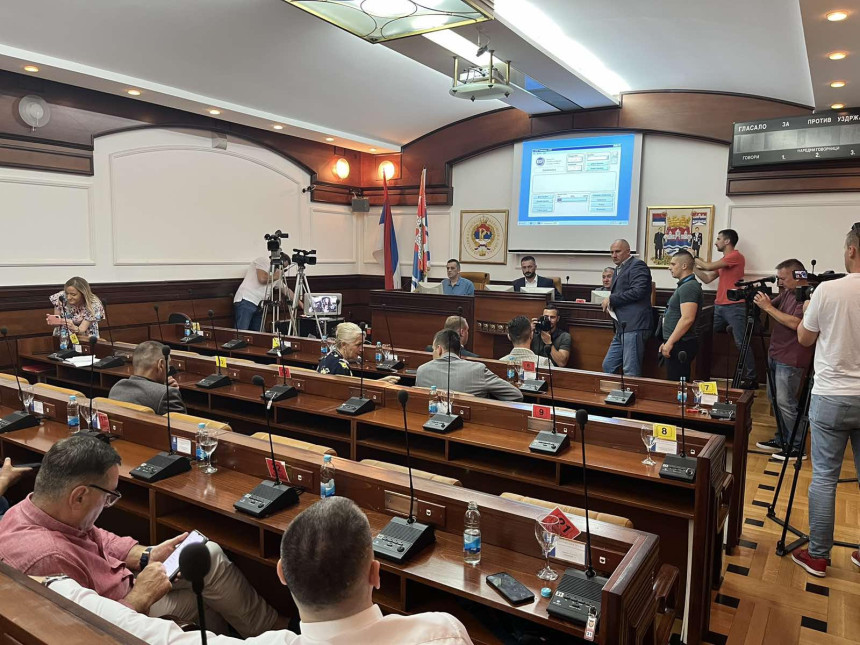 Podrška za tri v.d. načelnika odjeljenja u Gradskoj upravi