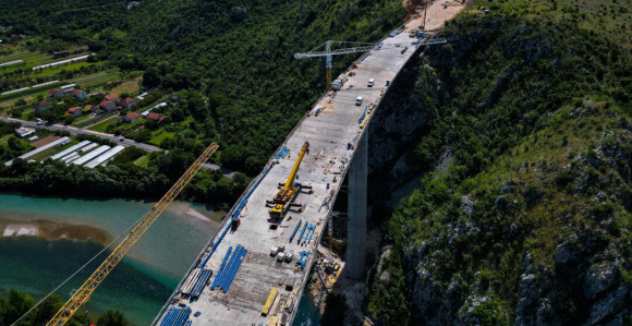 Federaciji BiH 303 miliona EUR, nama u Srpskoj ništa?!