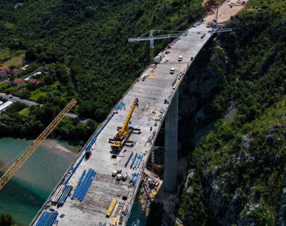 Federaciji BiH 303 miliona EUR, nama u Srpskoj ništa?!