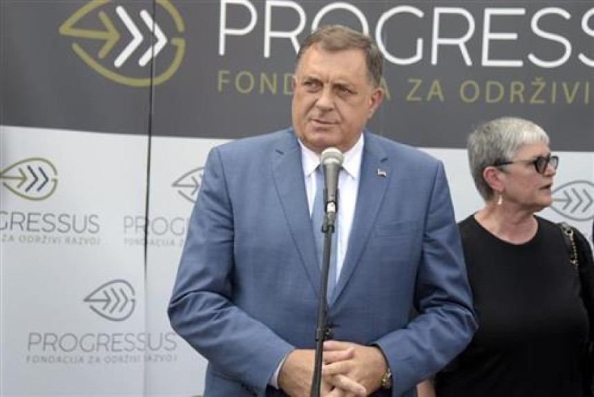 Додик поручио: Не продајемо карактер за новац