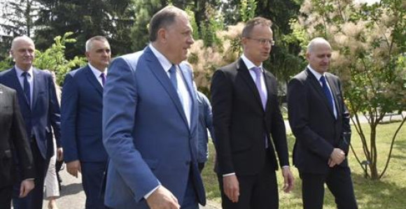 Bez Orbana i Sijarta ove pomoći ne bi bilo