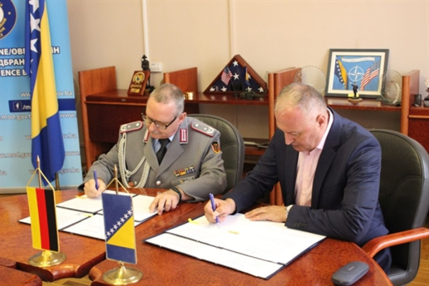 Нијемци и званично: До даљњег нема новца за Српску