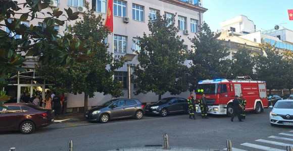 Dojava o bombi evakuisana zgrada gdje su tri suda