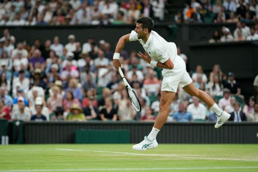 Novak Đoković pobijedio Vavrinku za osminu finala