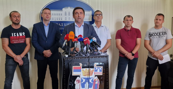 Petrović najavio: Sutra uvodimo vanredno stanje
