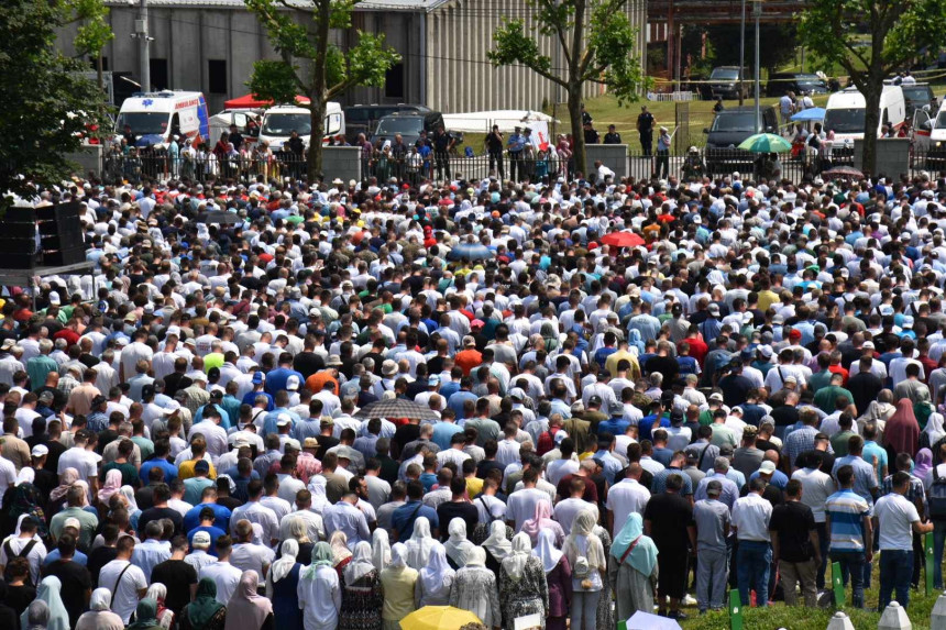 Šmit: Lekcije Srebrenice se nikad ne smiju zaboraviti