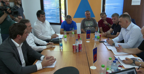 Ministar Minić priznao - afrička kuga je uvezena
