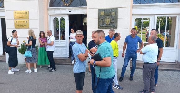 Veliki farmeri: Ne damo da nam kontrolišu farme!