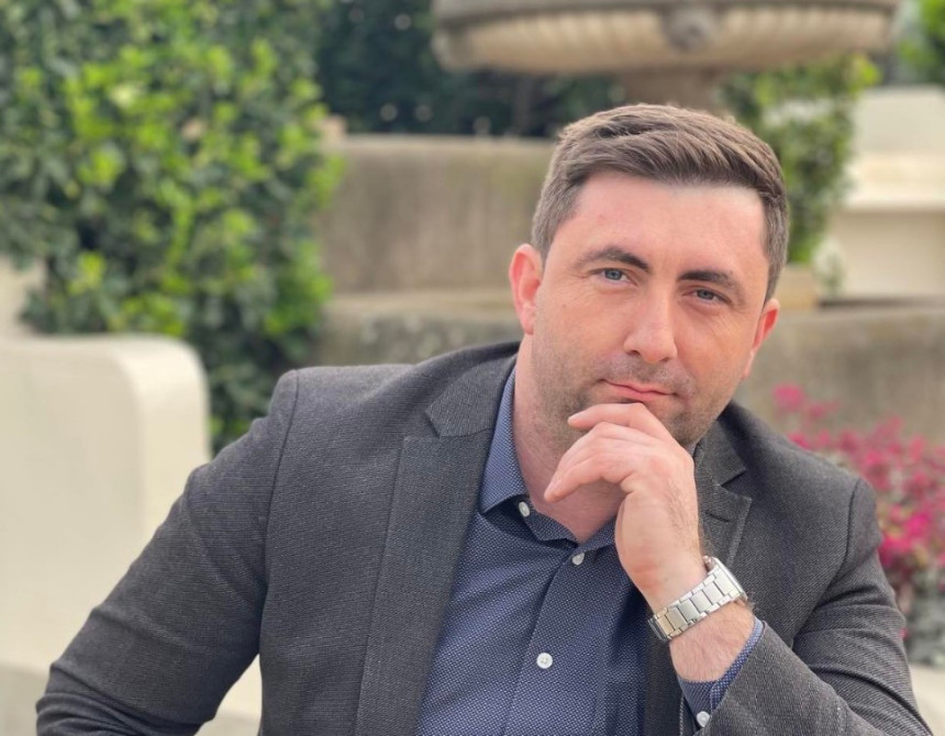 Zlo se mora zaustaviti. Ne budemo li se svi udružili nemamo se čemu nadati