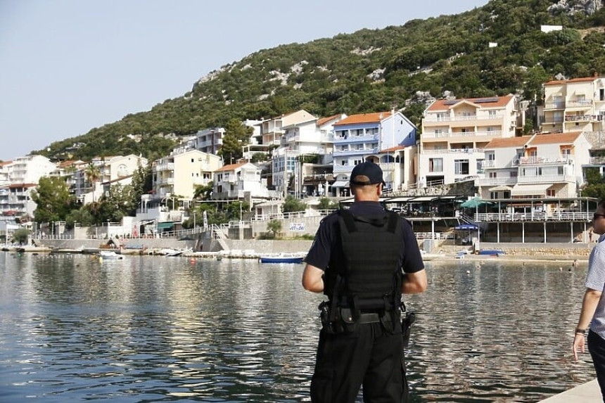 Radio nož: Rasprava u pekari se otrgla kontroli