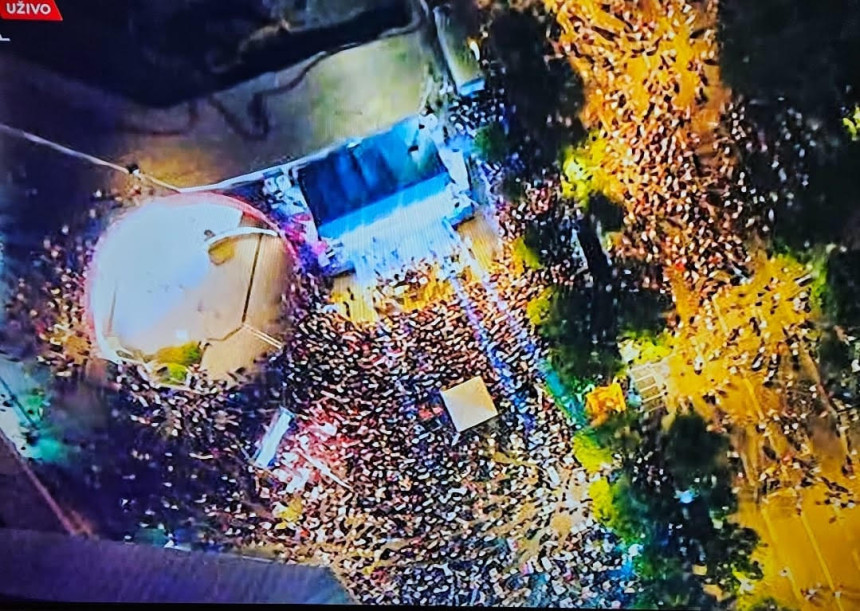 СНСД-ов концерт на Тргу Крајине у Бањалуци