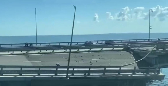 Evo kako nakon eksplozija izgleda Krimski most