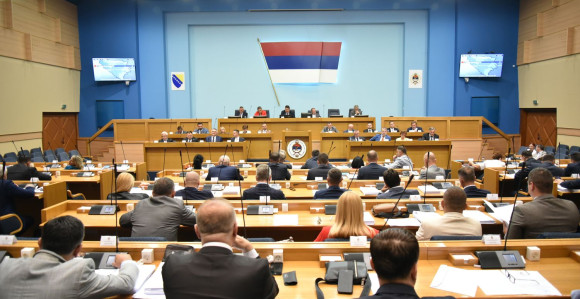 Završena rasprava, Bukejlović pozvao da se usvoji zakon