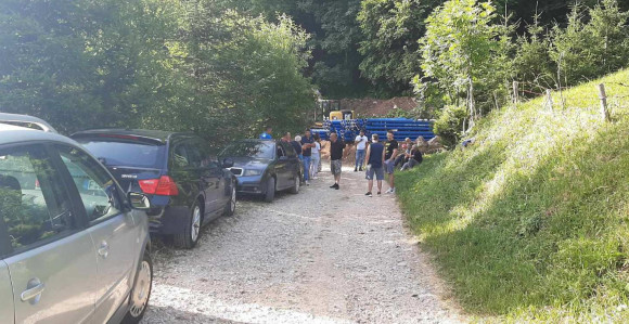 Vlasenica: Mještani digli glas - jedini put uništavaju