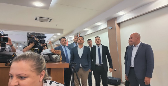 Stevandić pokazao pravo lice prema poslanicima (VIDEO)