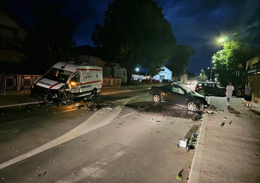 Bijeljina: Sudar saniteta hitne pomoći Zvornik