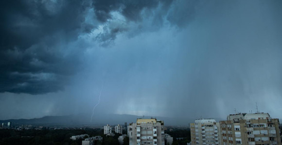 Stiže nevrijeme preko Slovenije, ide ka istoku