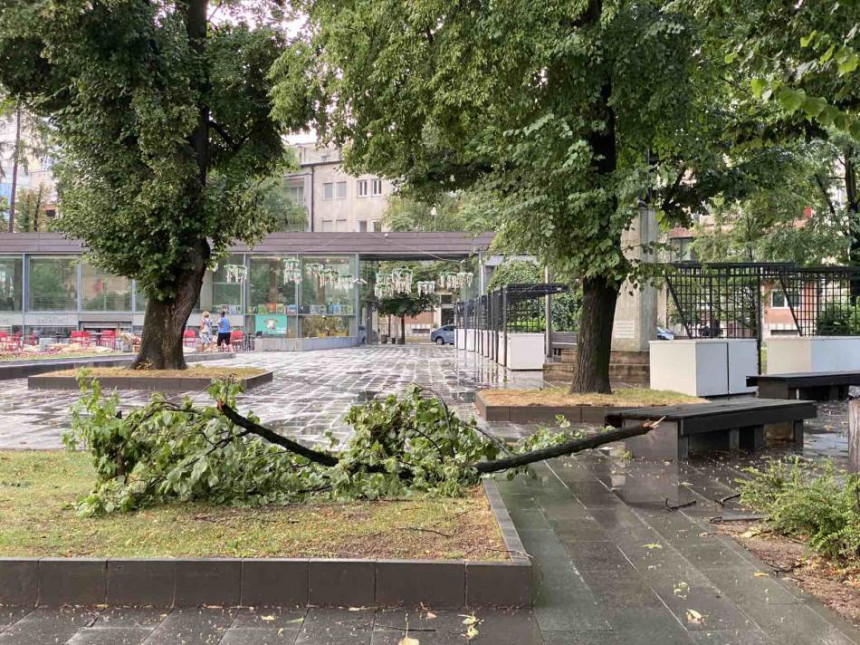 Olujno nevrijeme u Srpskoj: Led, vjetar i grmljavina