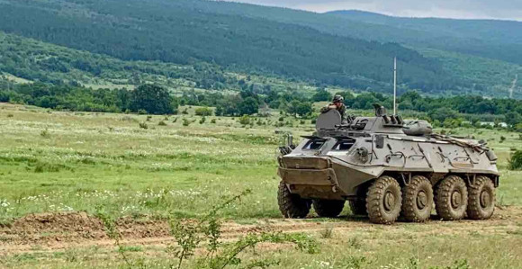 Bugraska u UKR šalje 100 oklopnih transportera