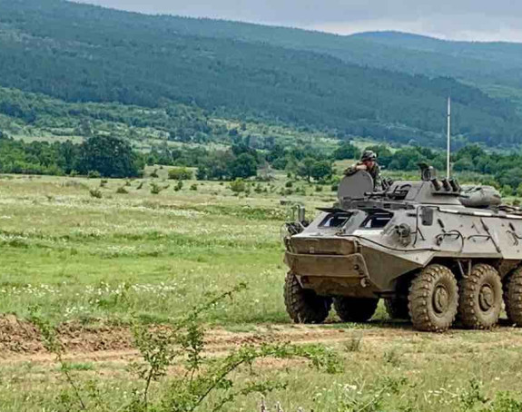Буграска у УКР шаље 100 оклопних транспортера