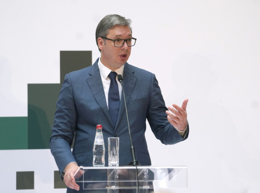 Vučić: Srbija ide naprijed i ne želi da stane