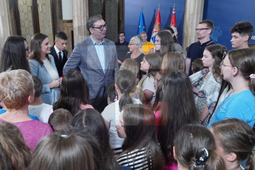 Vučić srpskoj djeci iz regiona: Ovdje ste svoji na svome