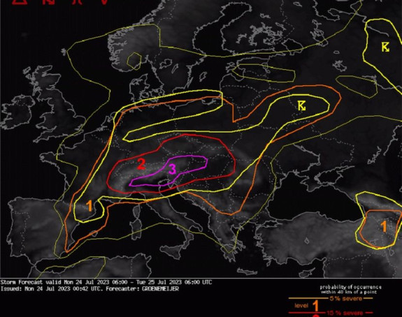 Суперћелијске олује пријете, могућ и торнадо