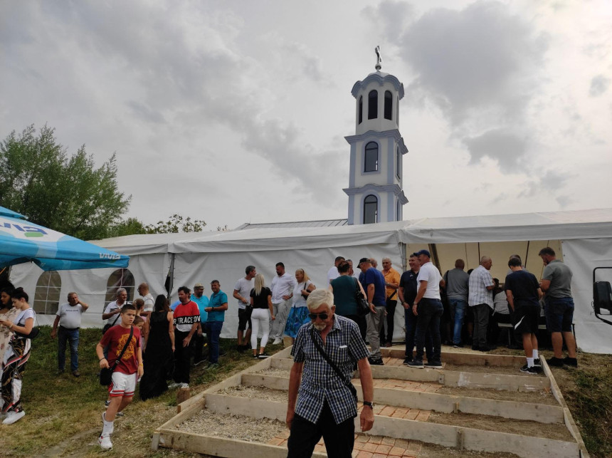Vjernom narodu trebaju hramovi