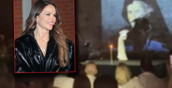 Haos na Cetinju: Severinu optužili da je skrnavila Njegoša!