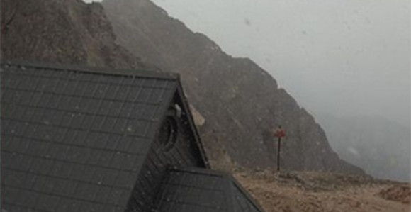 Захлађење донијело снијег у Словенији