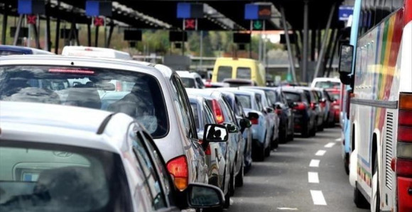 Vozači, strpljenje: Gužve na nekoliko graničnih prelaza