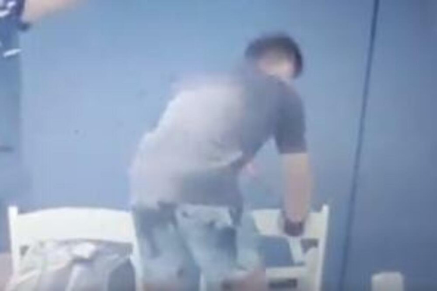 Uznemirujući video: Teniser bez svijesti pao na zemlju